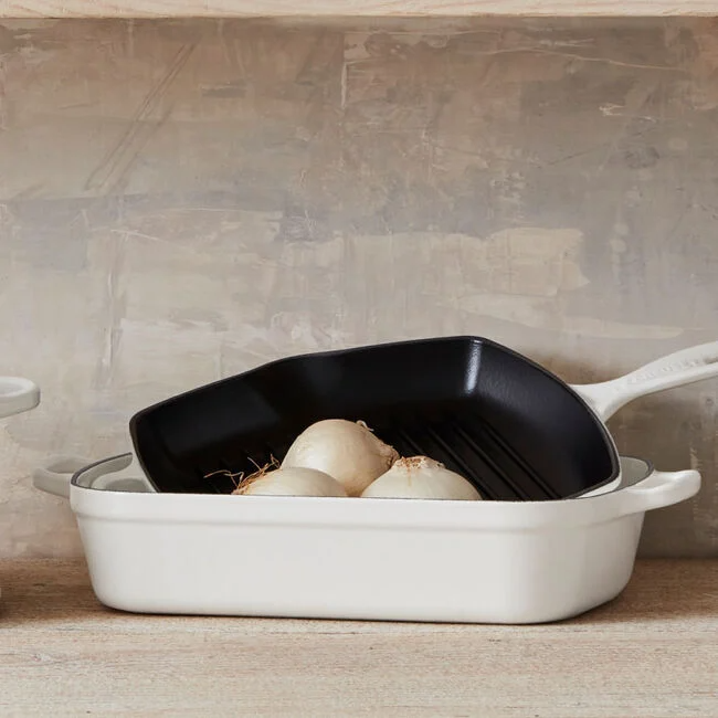 5.25-qt Signature Enameled Cast- Iron Roaster